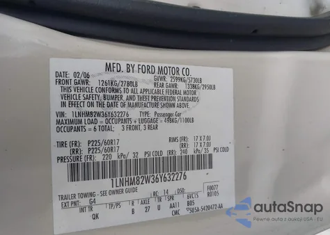 2006 Lincoln Town Car Signature Limited from USA, damaged, VIN 1LNHM82W36Y632276